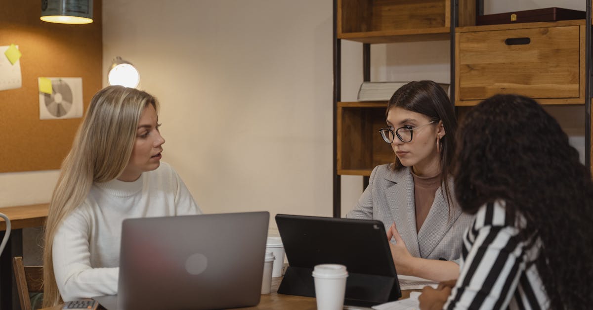 在线双语服务团队：房卡代理平台加盟电话大全