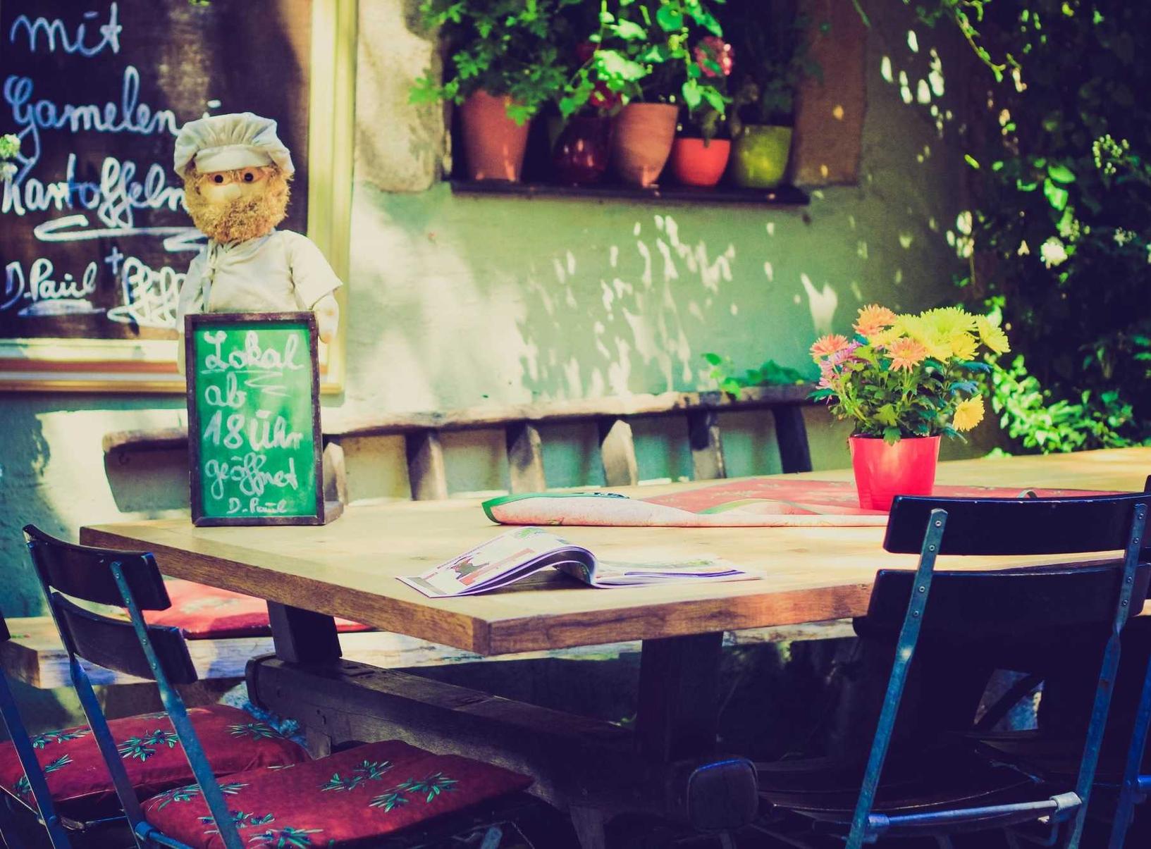 伊对实名账号：实名认证扮演着重要的网络防御角色。