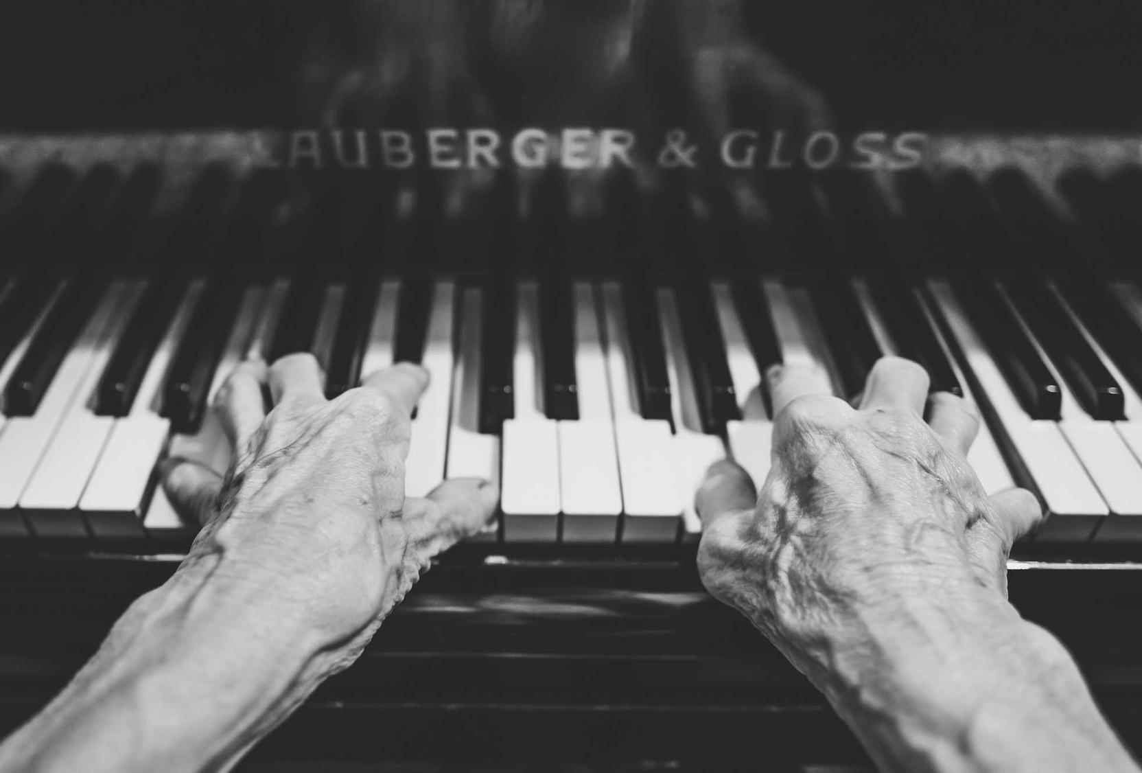 老人卡实名账号：外盘黄金现货开户平台